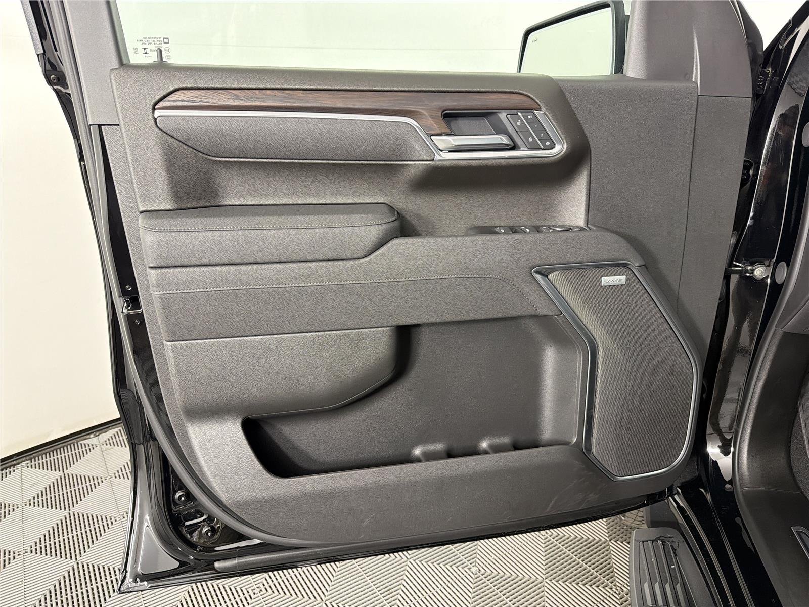2026 GMC Sierra 1500 SLT - Photo 8