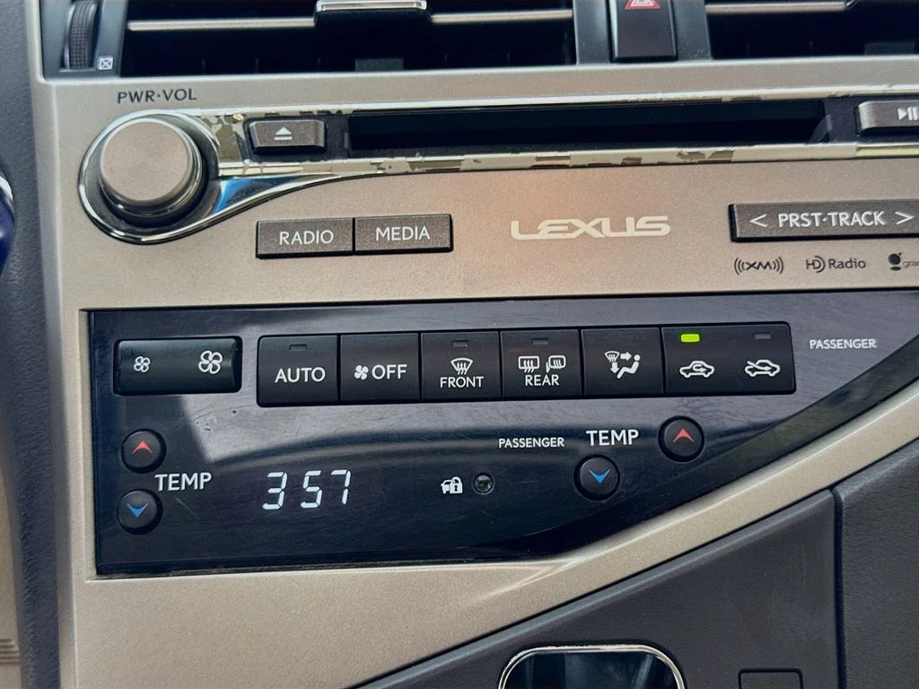 Used 2015 Black Lexus 450h image 18