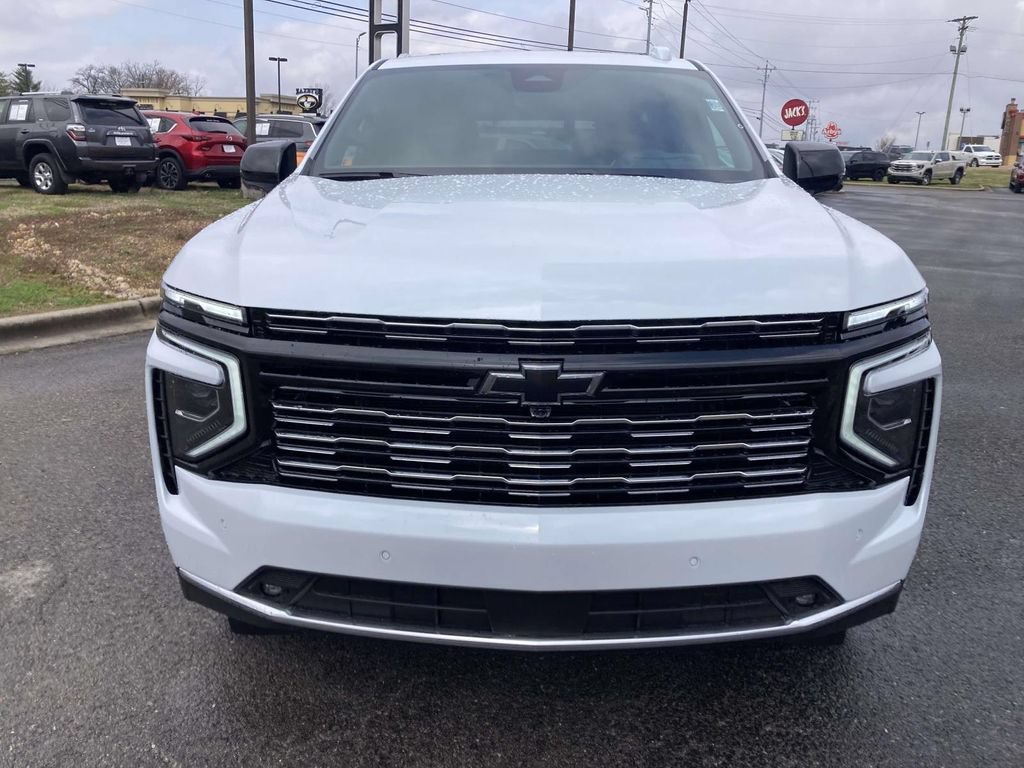 New 2026 Polar White Tricoat Chevrolet High Country image 9
