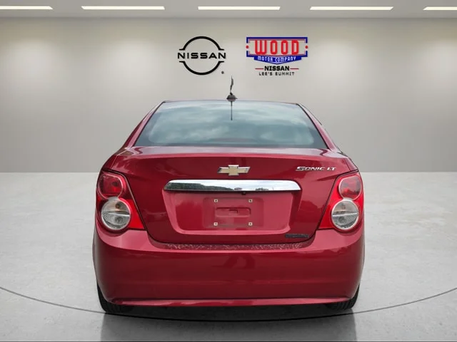 Used 2015 Crystal Red Tintcoat Chevrolet LT image 3