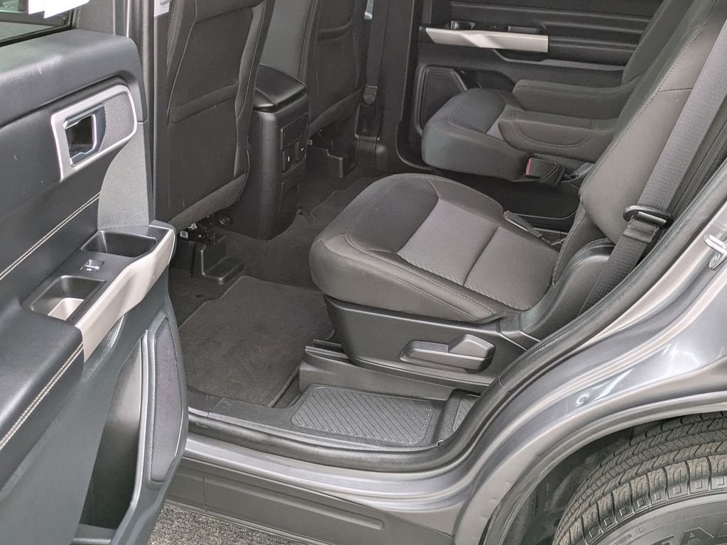 Used 2023 Gray Ford XLT image 30