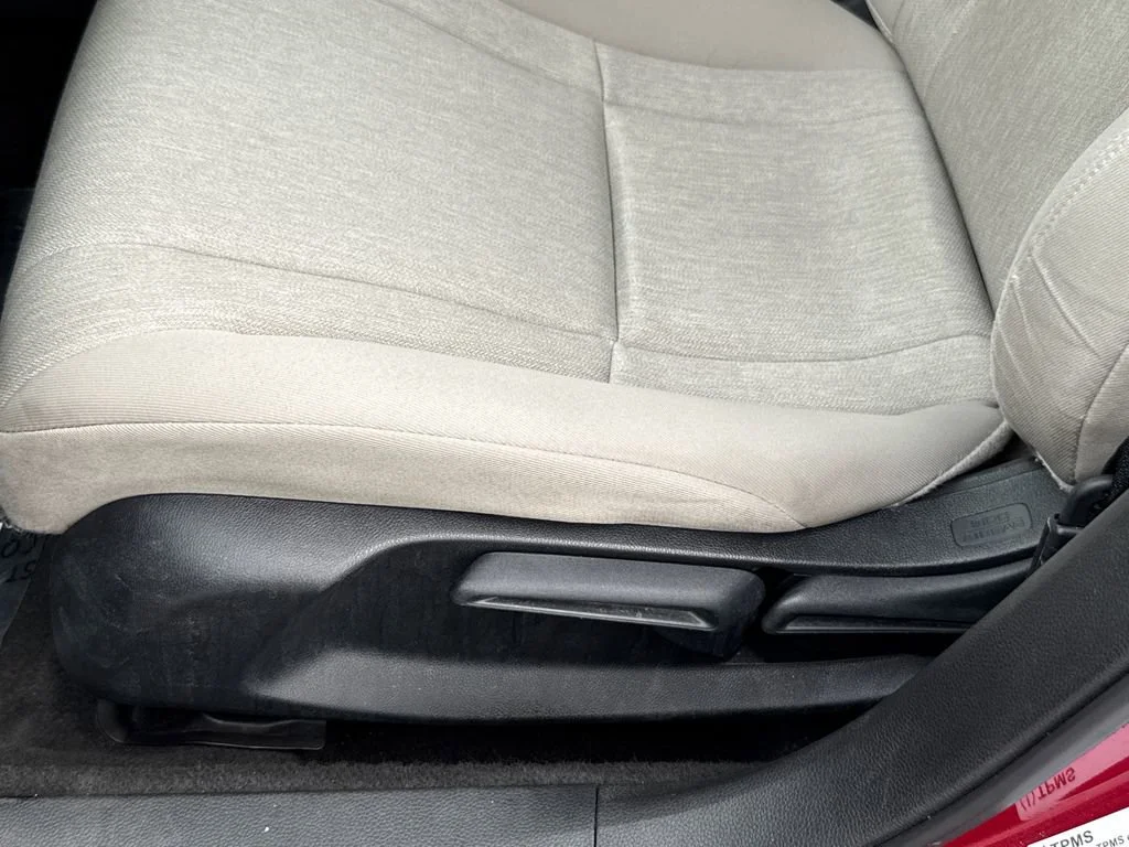 Used 2023 Red Honda LX image 23