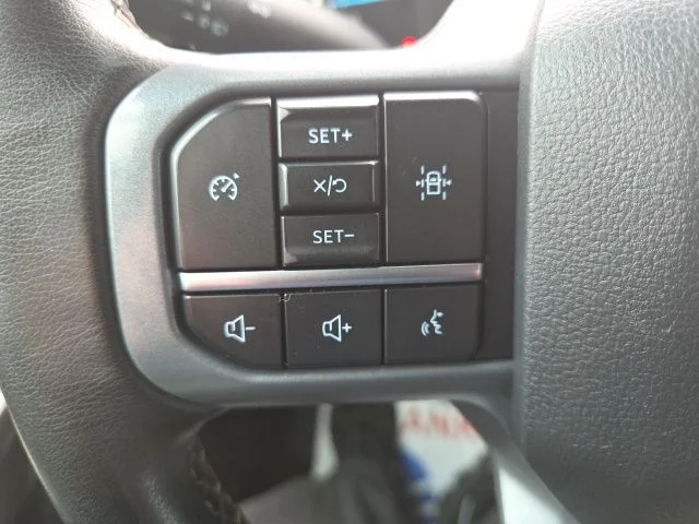 Used 2023 Agate Black Metallic Ford XLT image 17