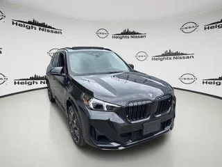 Used 2026 Black BMW M35i image 9