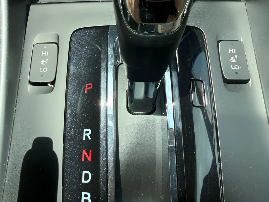Used 2014 Modern Steel Metallic Honda Touring image 32