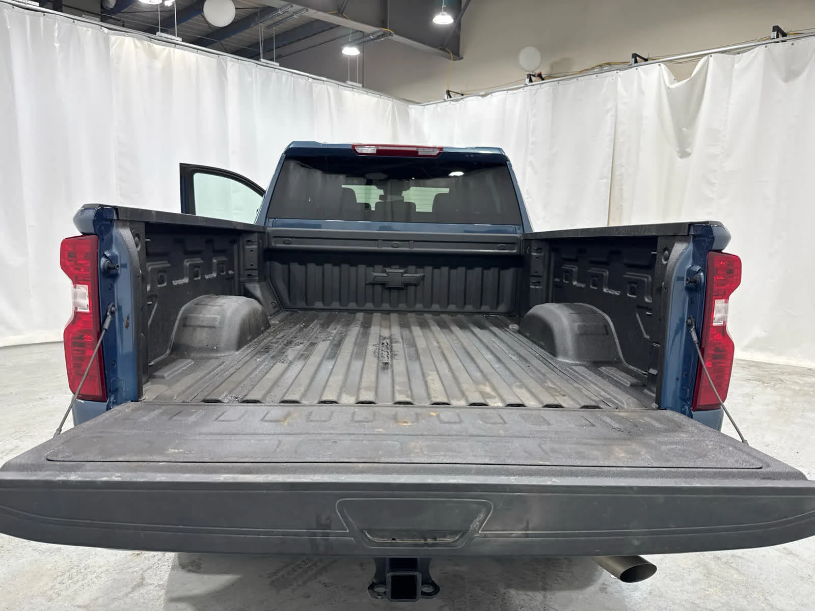 Used 2026 Lakeshore Blue Metallic Chevrolet LT image 15