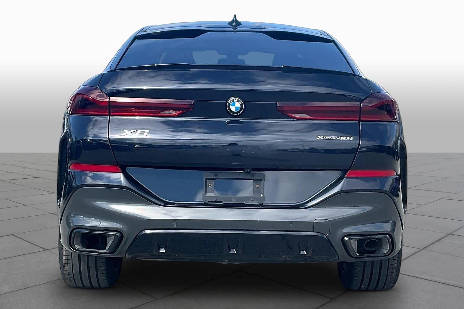 Certified Used 2022 Carbon Black Metallic BMW xDrive40i image 4