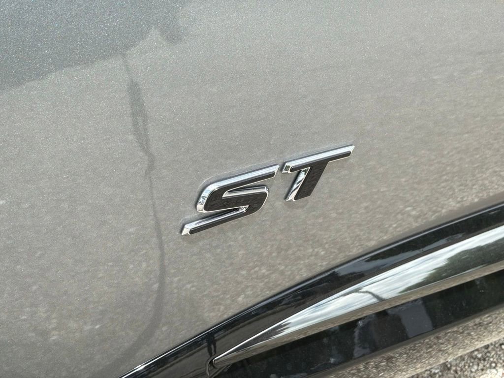 New 2026 Moonstone Gray Metallic Buick Sport Touring image 13