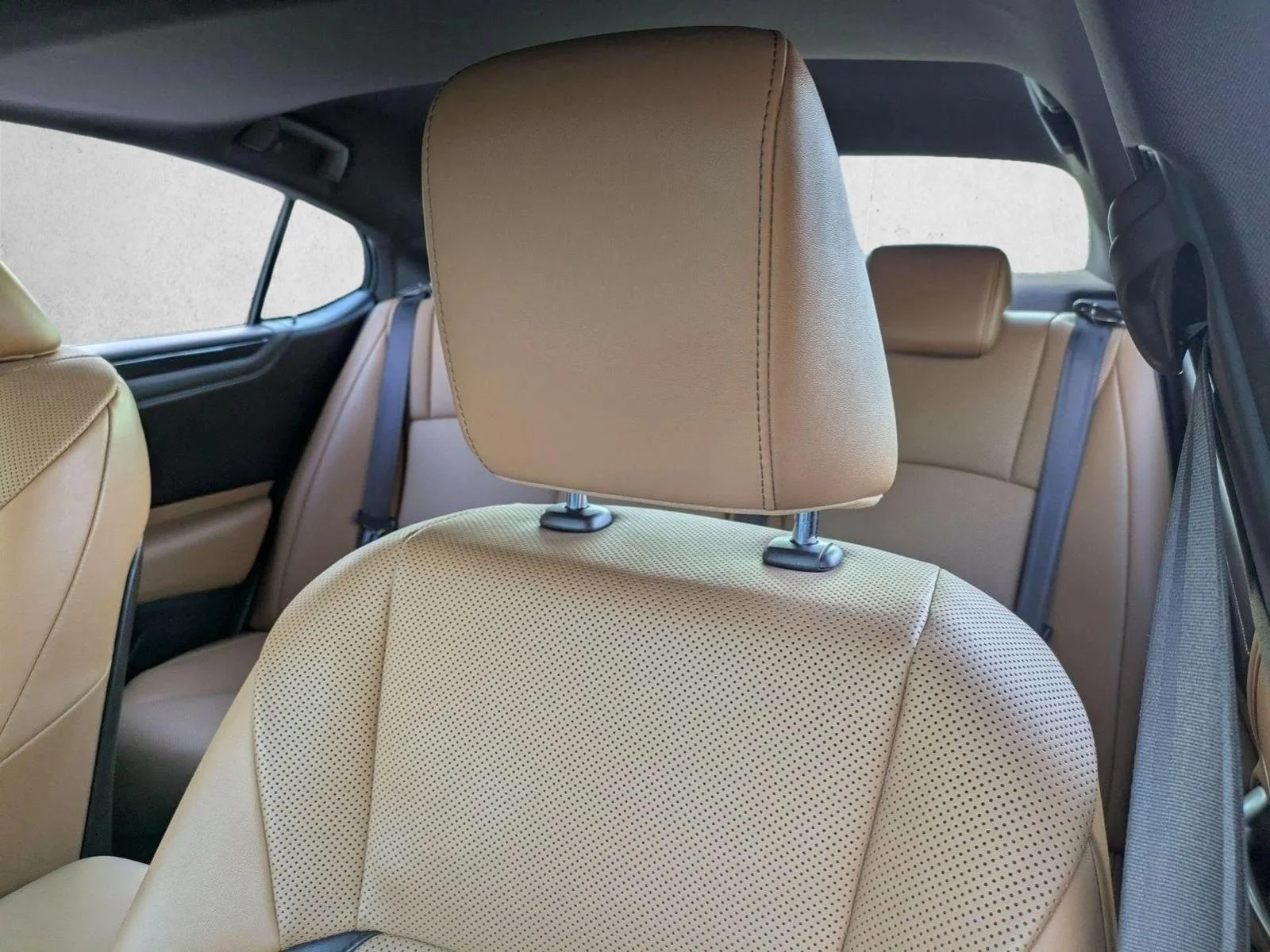 Used 2019 Matador Red Mica Lexus ES 350 image 15