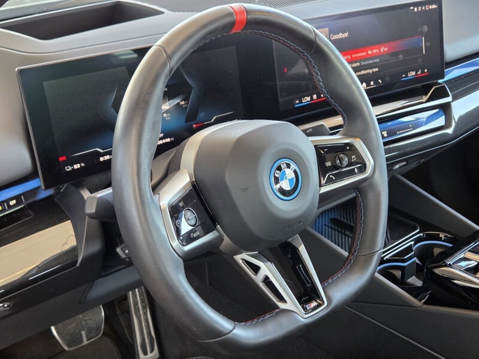 2025 BMW i5 M60 - Photo 25