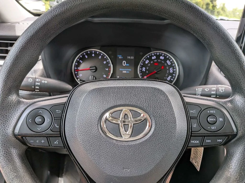 Used 2021 White Toyota LE image 32