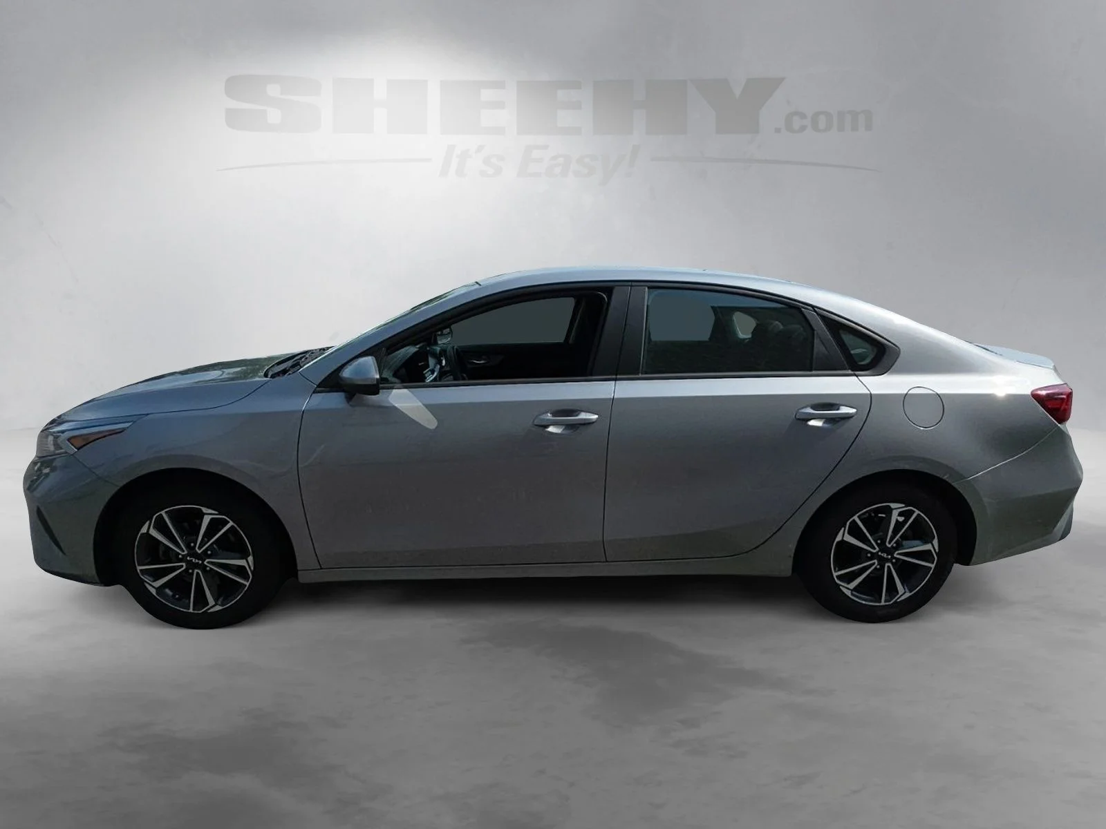 Used 2023 Gray Kia LXS image 14
