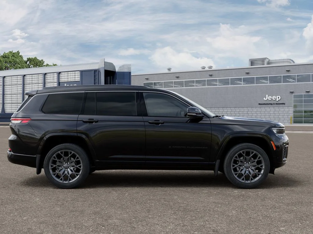 New 2026 Diamond Black Crystal Pearl-Coat Exterior Paint Jeep Summit image 23