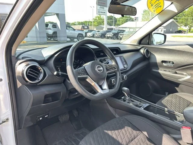Used 2023 White Nissan SV image 26