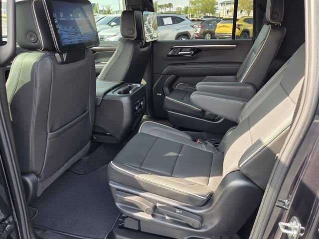 2025 Chevrolet Suburban Premier - Photo 7