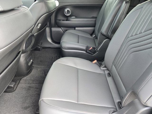 New 2026 White Hyundai SEL FWD image 19