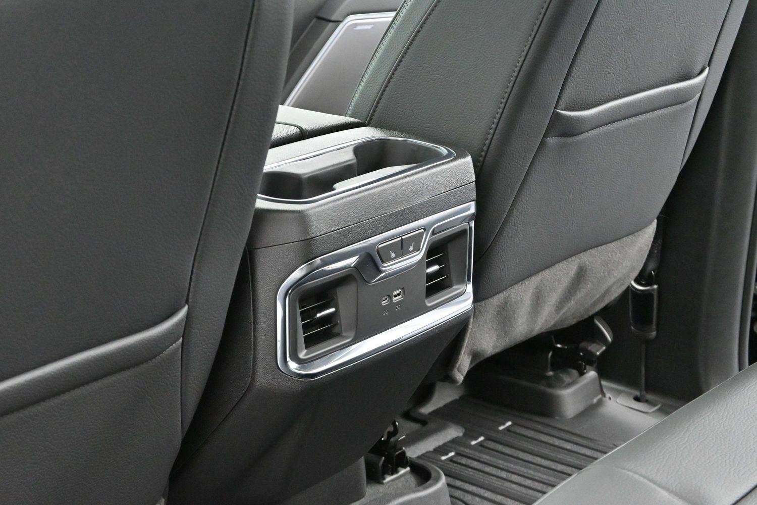 Used 2025 Onyx Black GMC Denali image 32