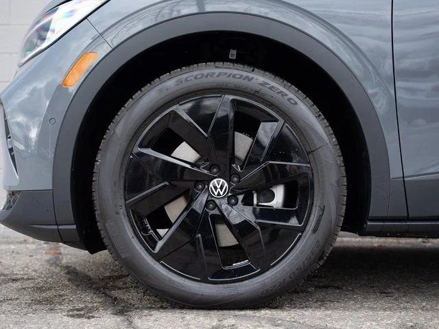 New 2025 Gray Volkswagen Pro S image 7