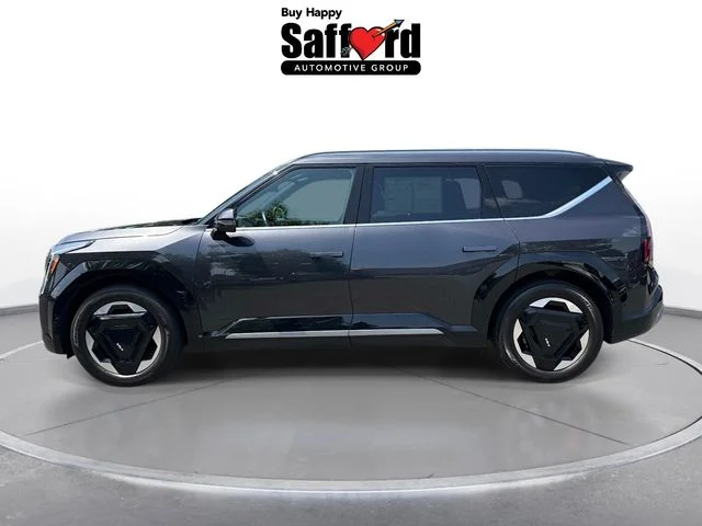 Used 2024  Kia Land image 5