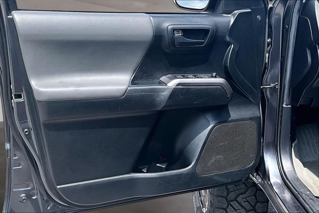 Used 2022 Gray Toyota SR5 image 21