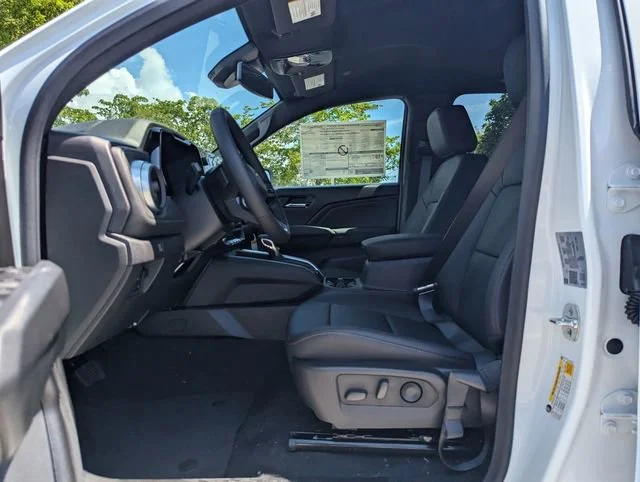 2025 Chevrolet Colorado LT - Photo 6