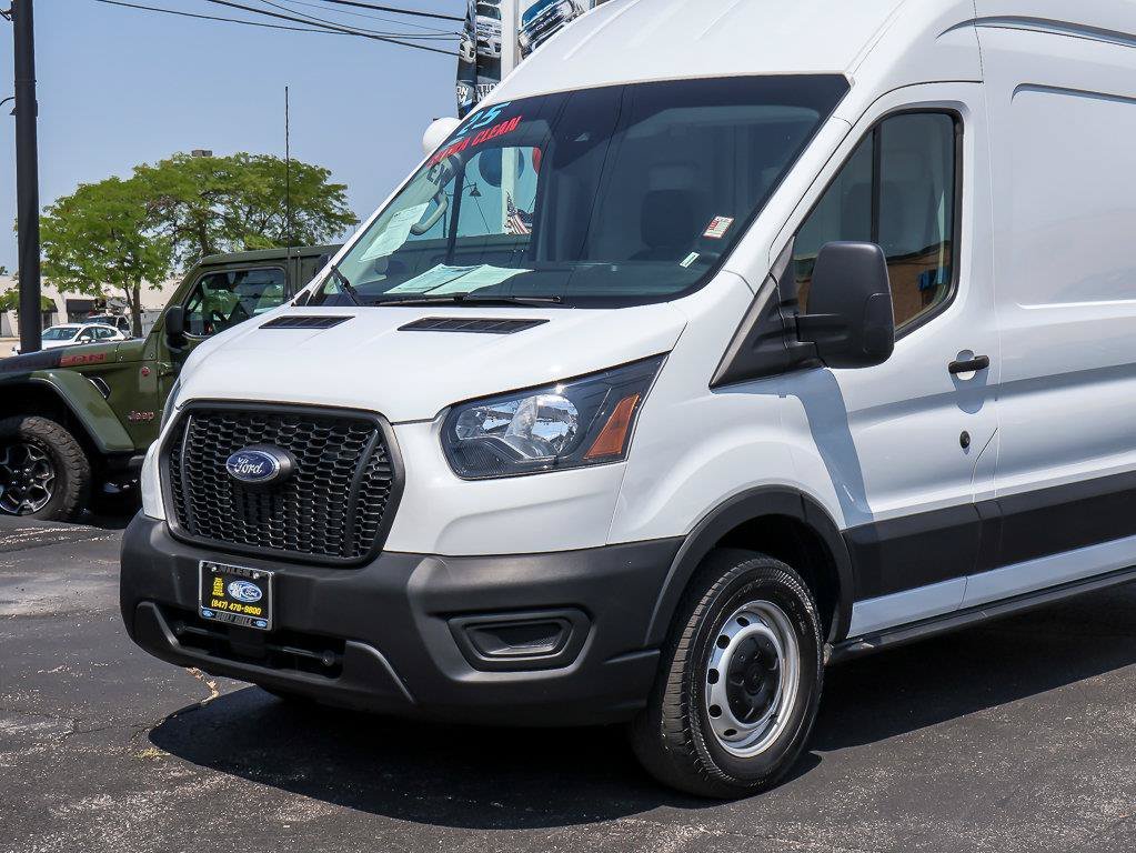 Used 2025 Oxford White Ford Base image 3