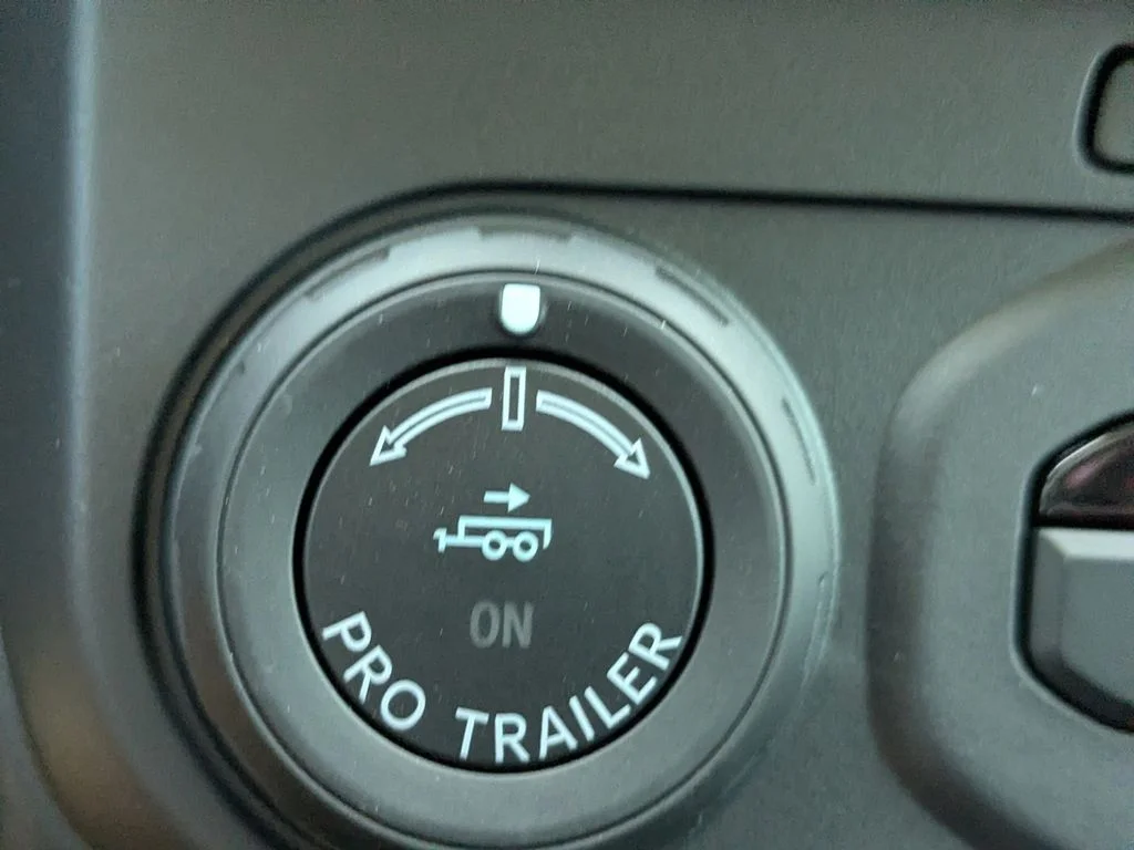 New 2026 Space White Metallic Ford Lariat image 32