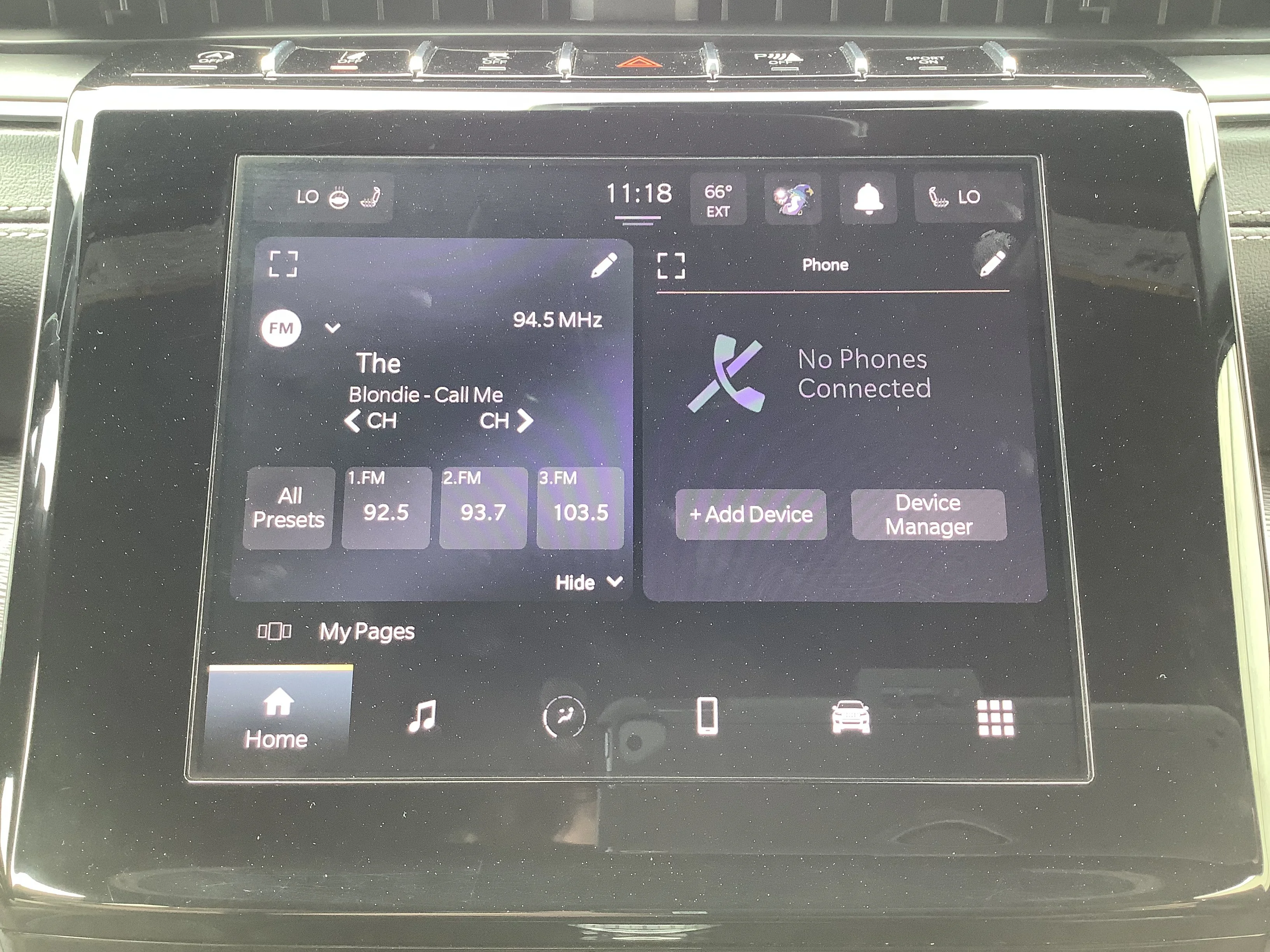 Used 2023 Red Jeep Altitude image 19