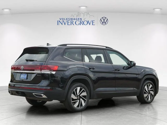 Used 2025 Deep Black Pearl Volkswagen 2.0T SE w/Technology image 7