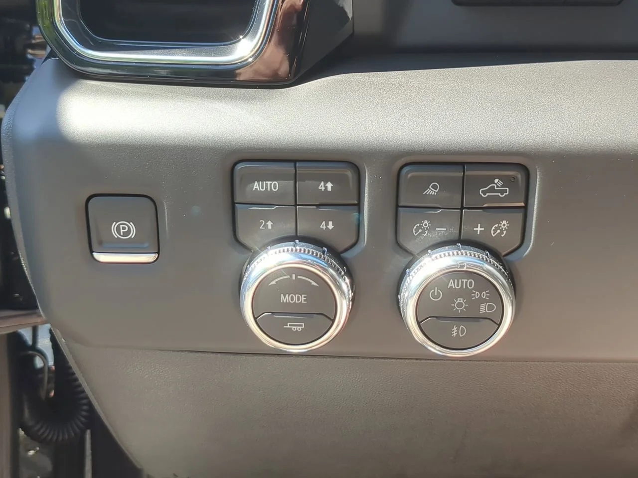 New 2026 Titanium Rush Metallic GMC Denali DRW image 18