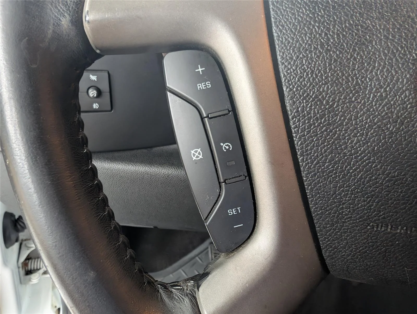 Used 2007 Summit White GMC SLE2 image 20