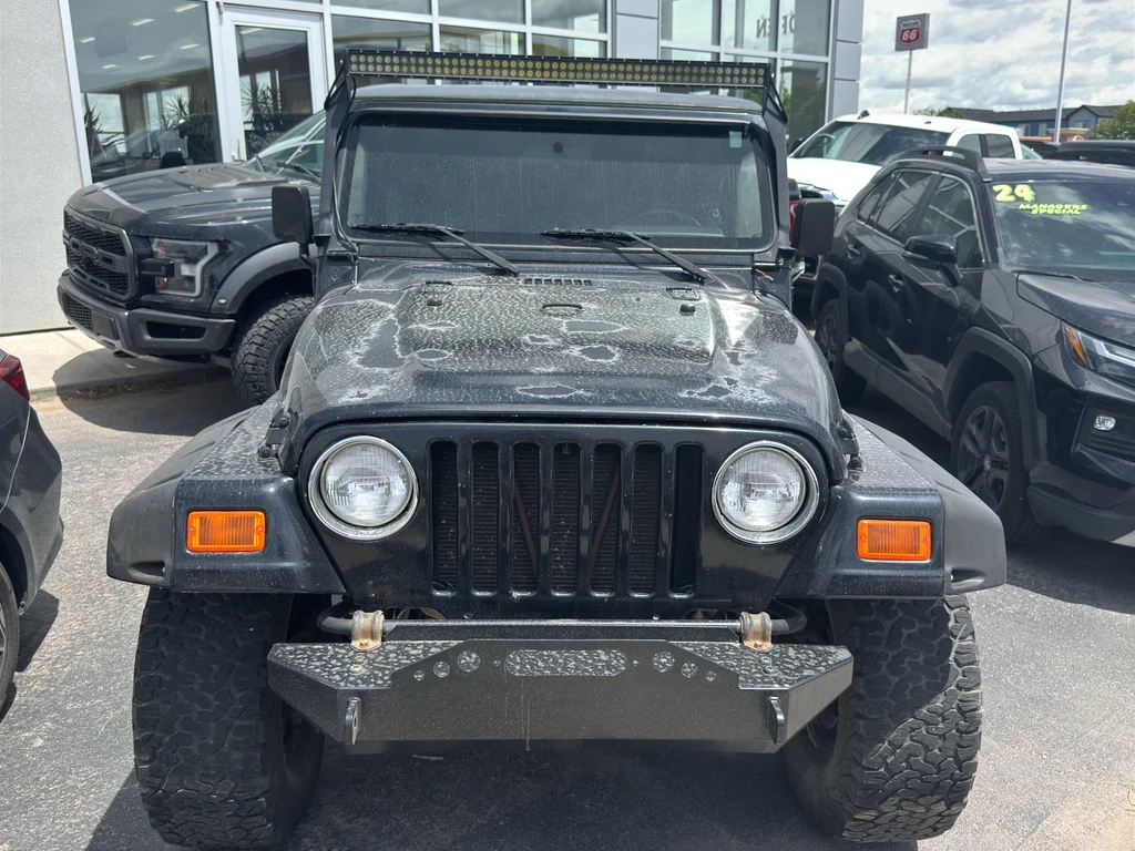 Used 2001 Black Jeep SE image 8