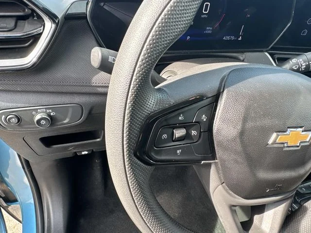 Used 2025 Blue Chevrolet LT image 33