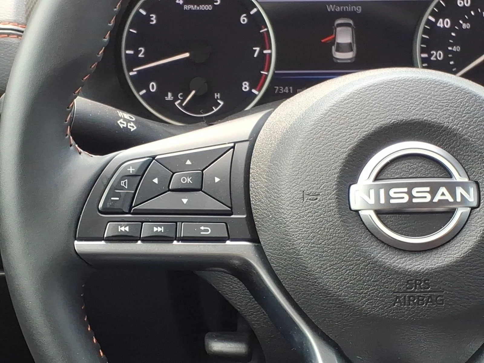 Used 2025 Electric Blue Metallic Nissan SR image 14
