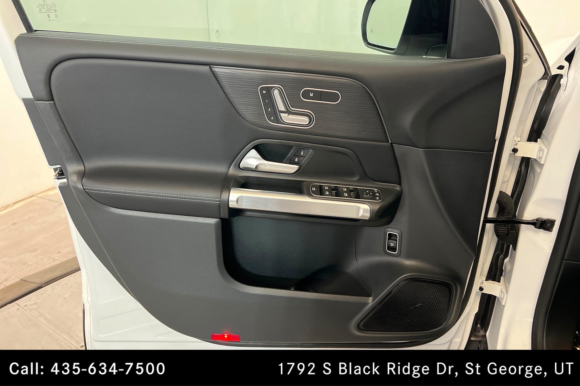 Certified Used 2026 Polar White Mercedes-Benz GLB 250 image 15
