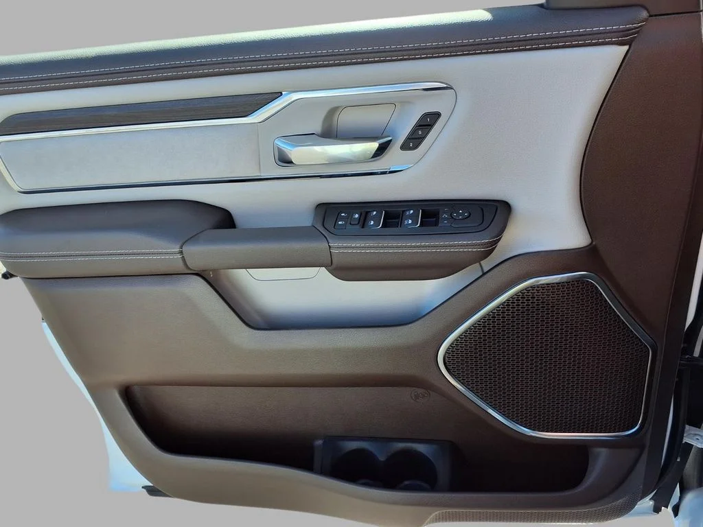 New 2026 Bright White Clear-Coat Exterior Paint RAM Laramie image 15