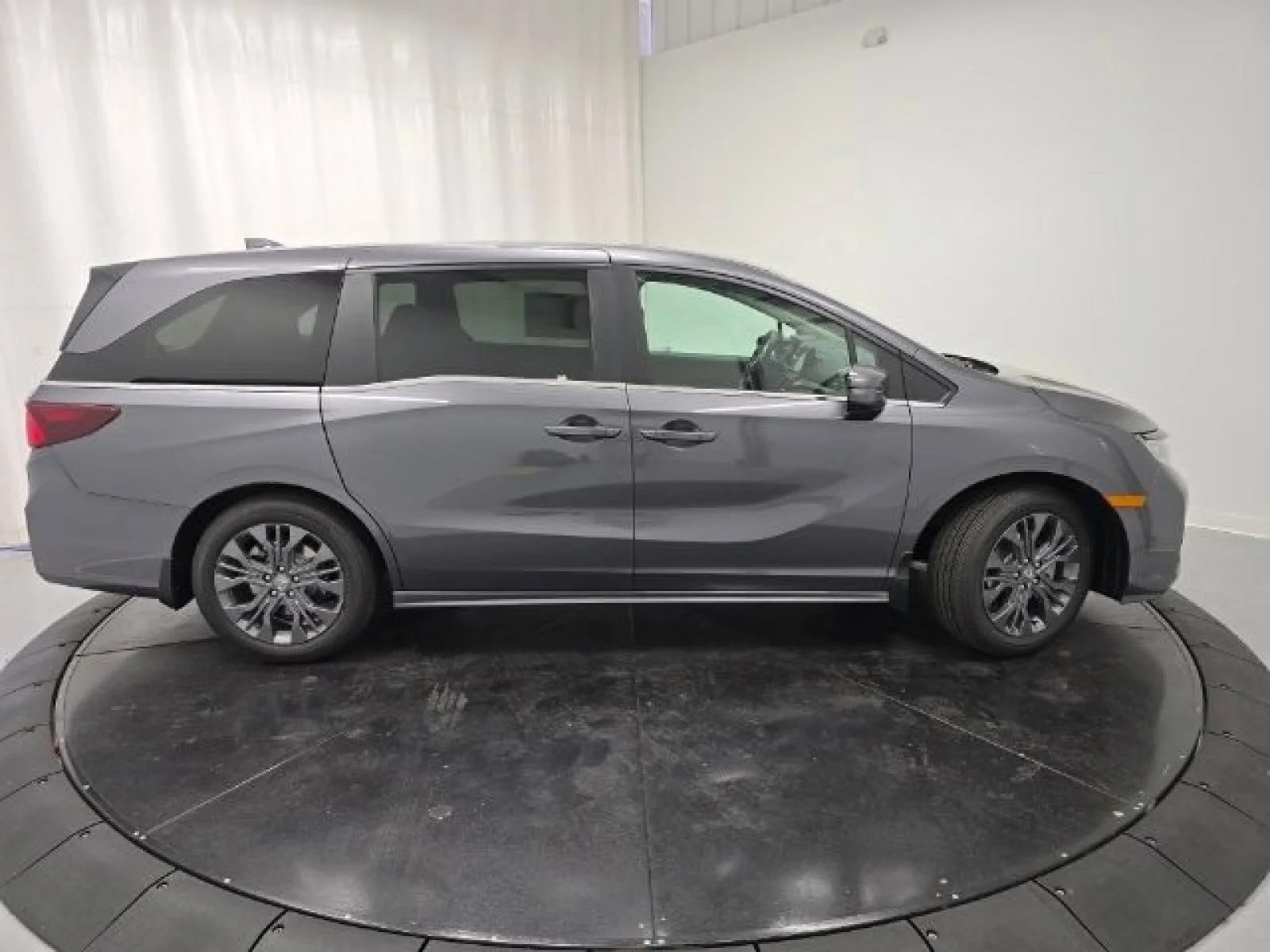 New 2026 Modern Steel Metallic Honda Touring image 31