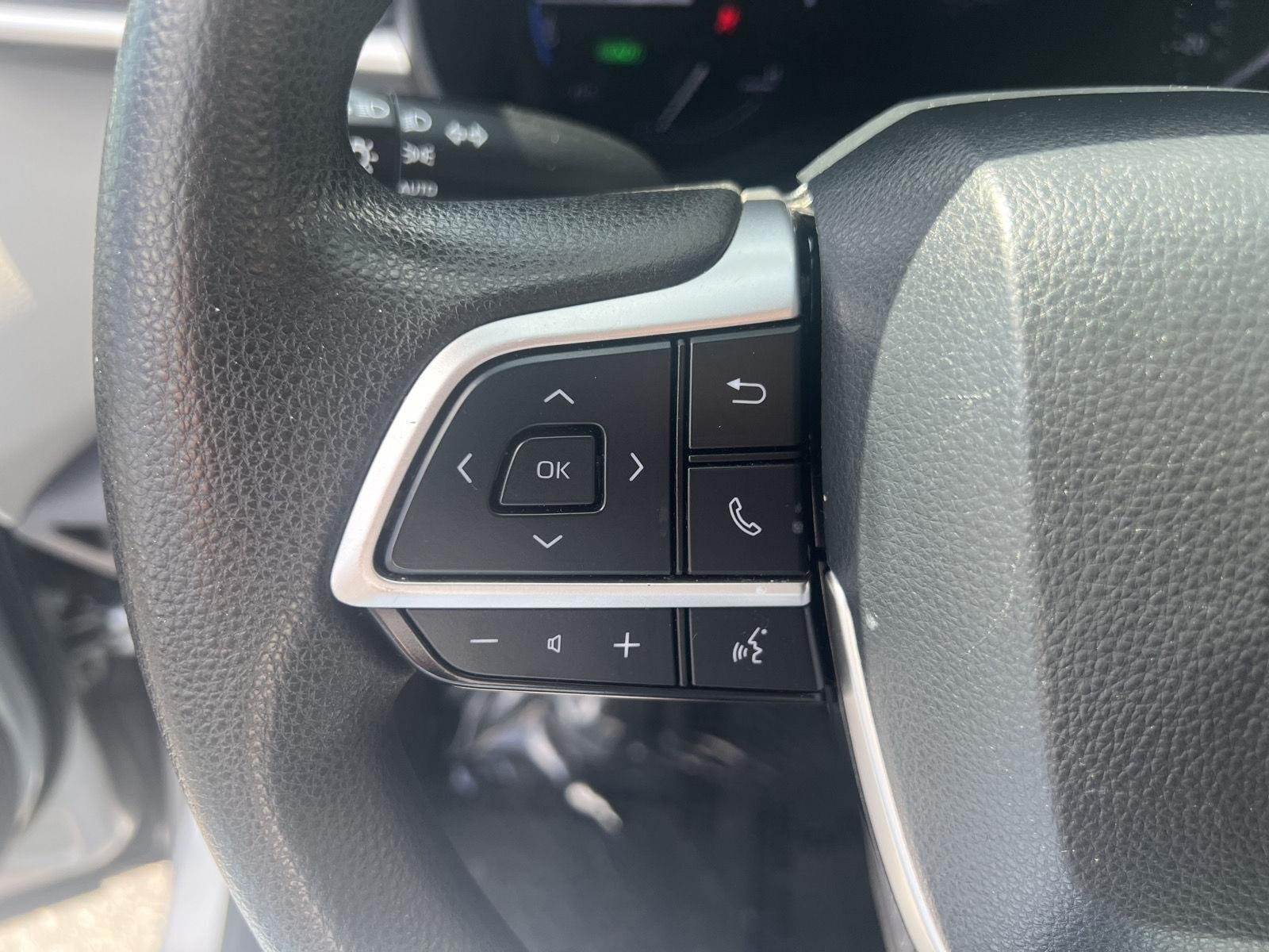 2021 Toyota Sienna LE - Photo 18