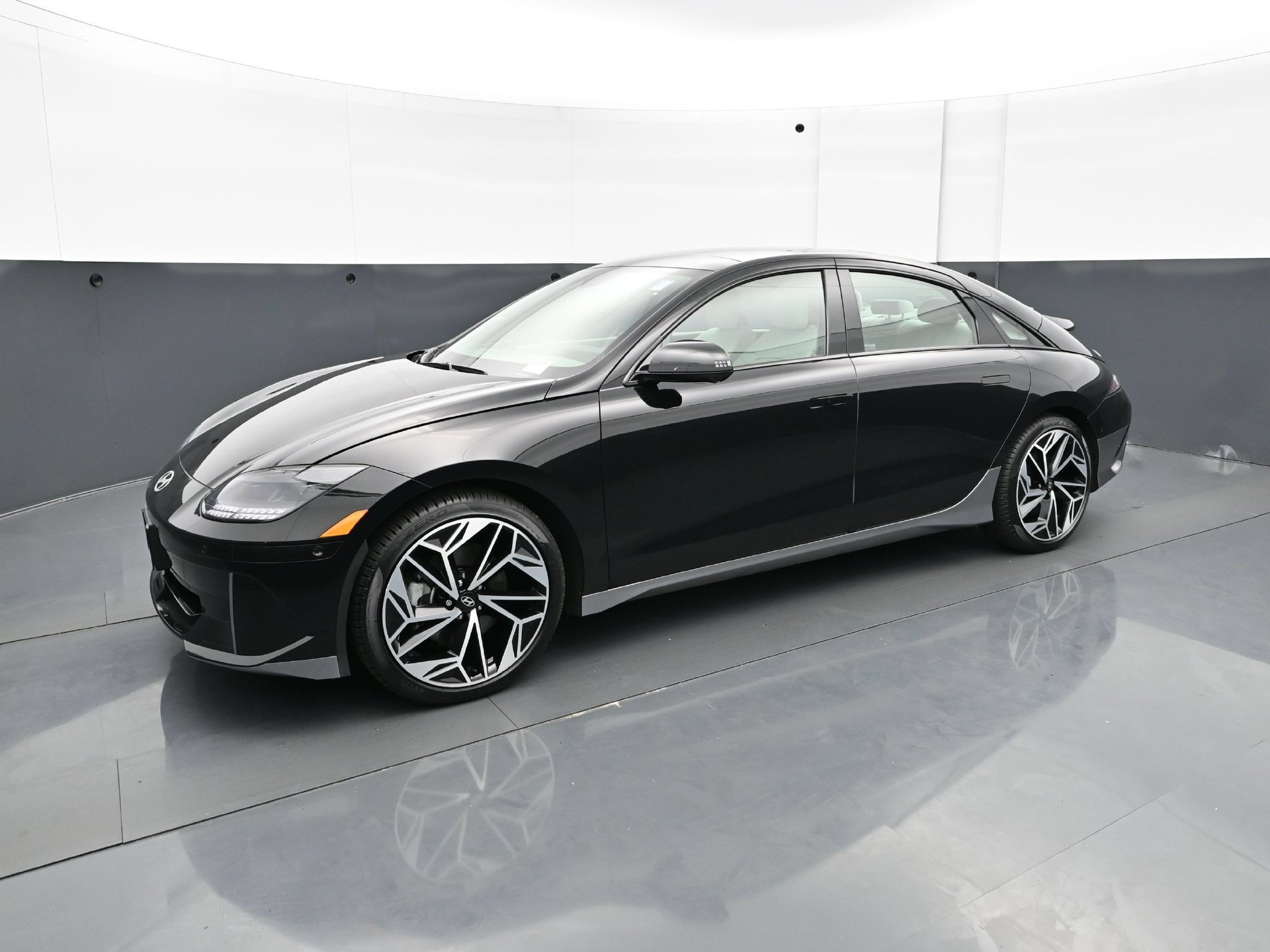 Certified 2024 Hyundai IONIQ 6 Limited with VIN KMHM54AC7RA058483 for sale in Minneapolis, MN