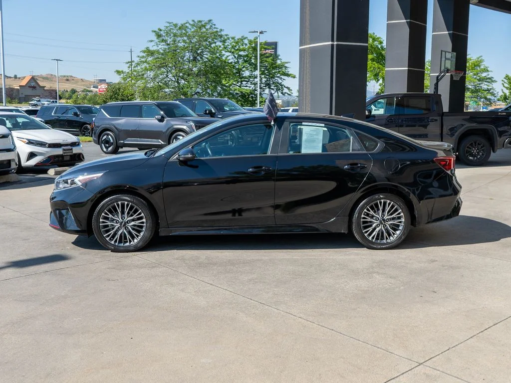 Used 2023 Black Kia GT-Line image 4