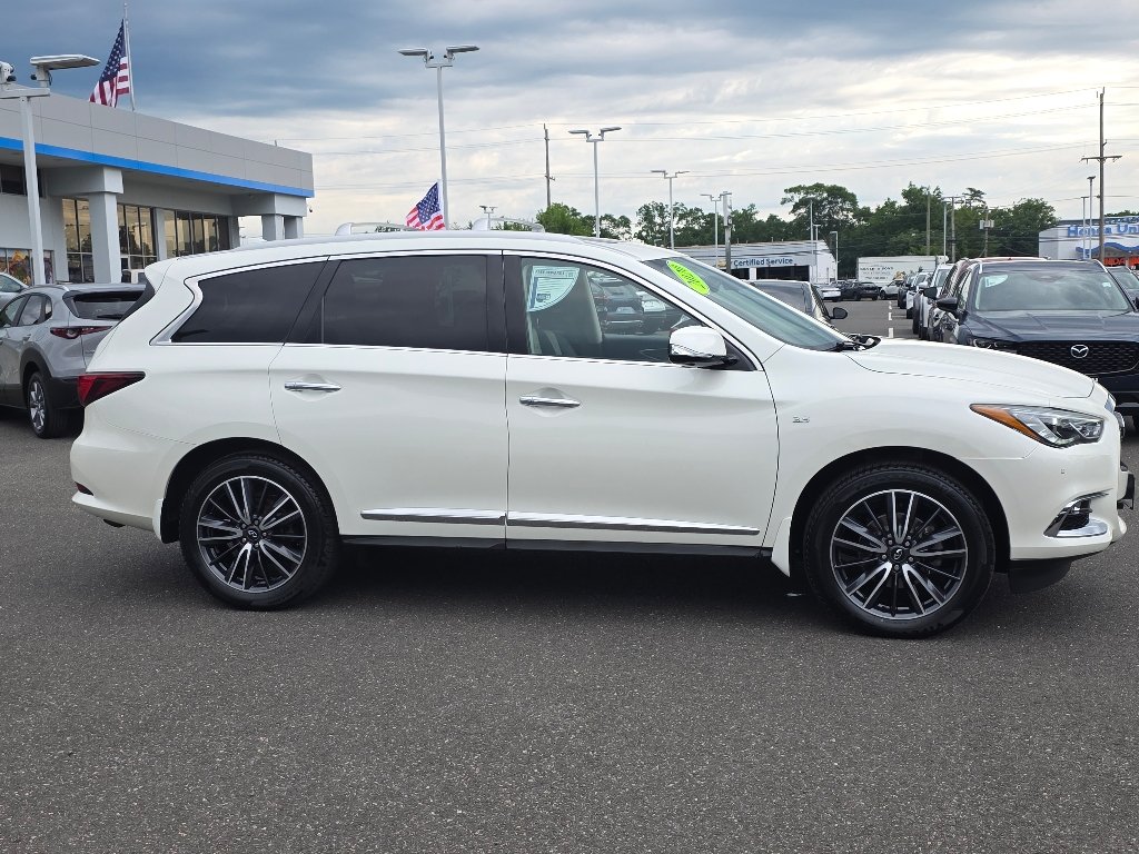Used 2020 Majestic White INFINITI Signature Edition image 18