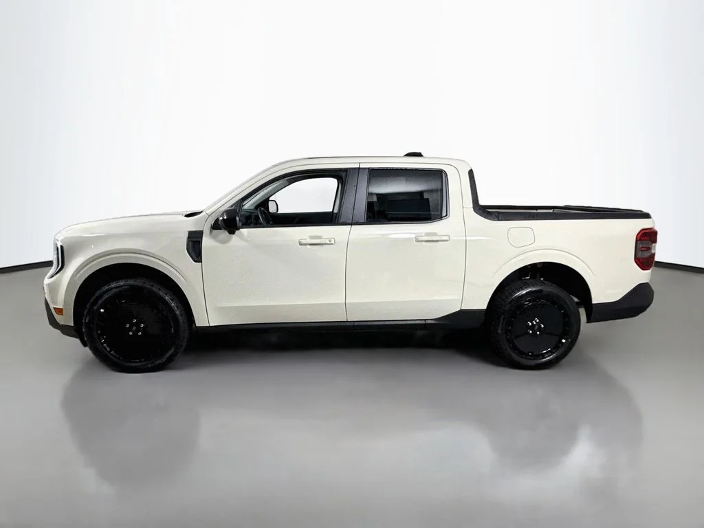 Used 2025 Desert Sand Ford Lariat image 4