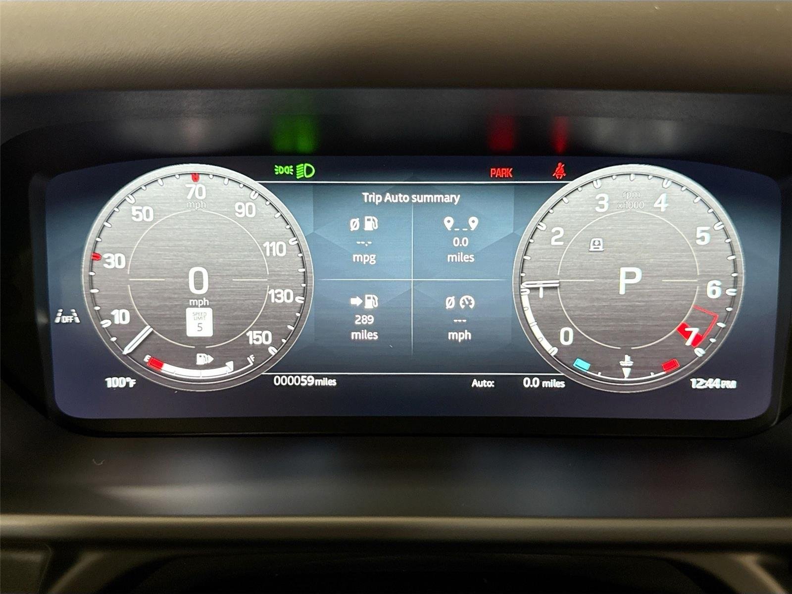 Used 2026 Carpathian Grey Premium Metallic Land Rover X-Dynamic SE | Urban Widetrack Build image 16