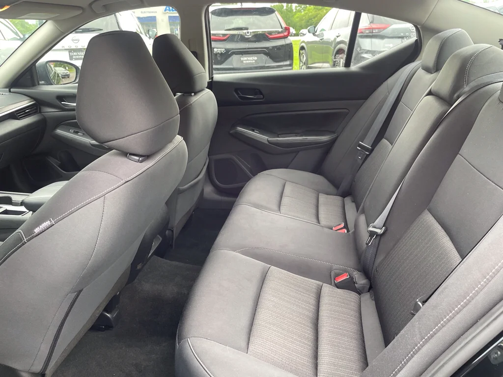 2025 Nissan Altima SV - Photo 12