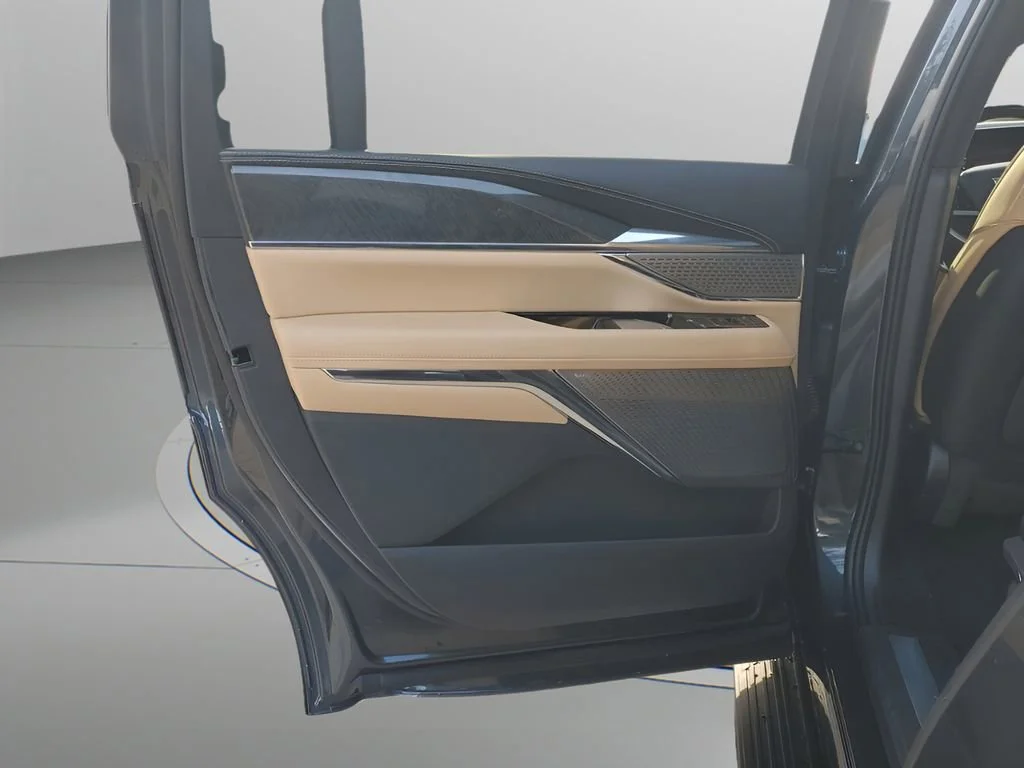 2026 Cadillac Escalade IQL Premium Sport - Photo 20
