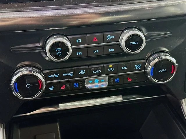 New 2026 Oxford White Ford Lariat image 16