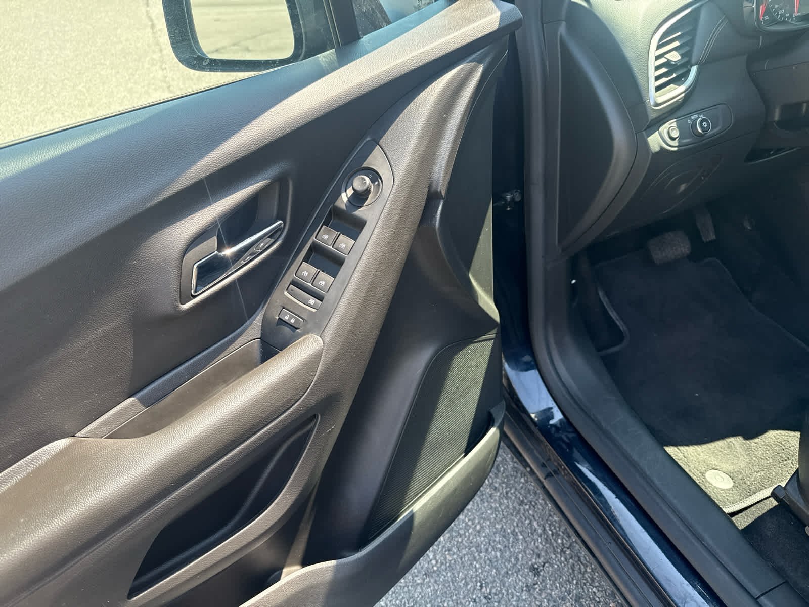 Certified Used 2022 Midnight Blue Metallic Chevrolet LT image 13