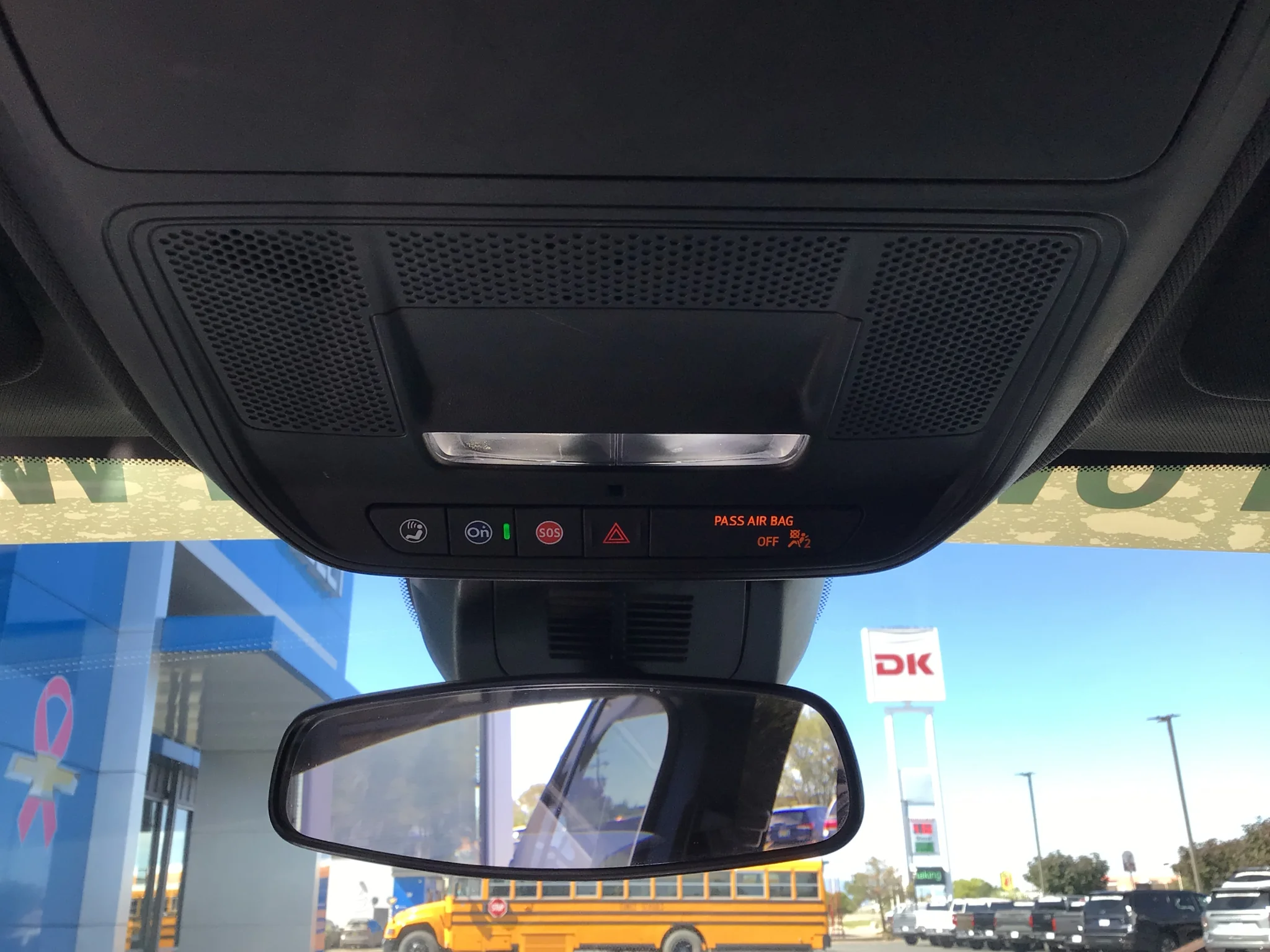 Used 2025 Summit White GMC Elevation image 17