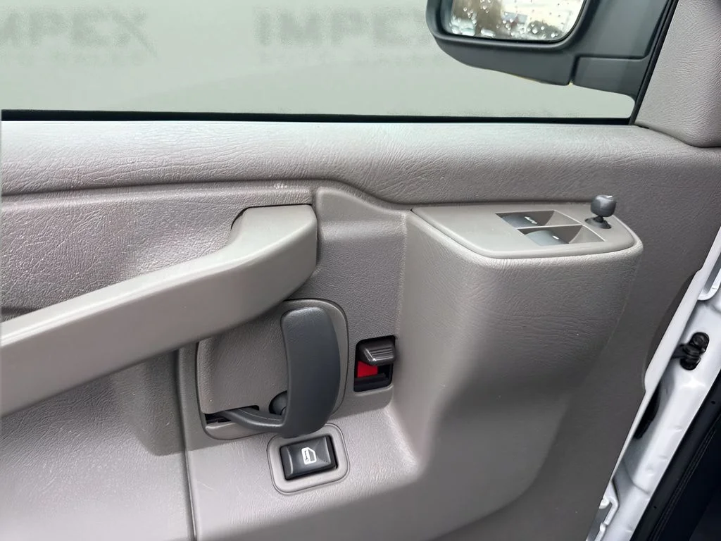 Used 2024 White Chevrolet Work Van image 19