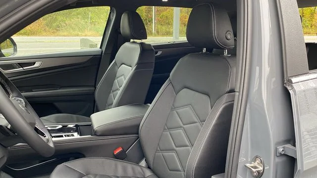 2026 Volkswagen Atlas Cross Sport SE w/Tech - Photo 13
